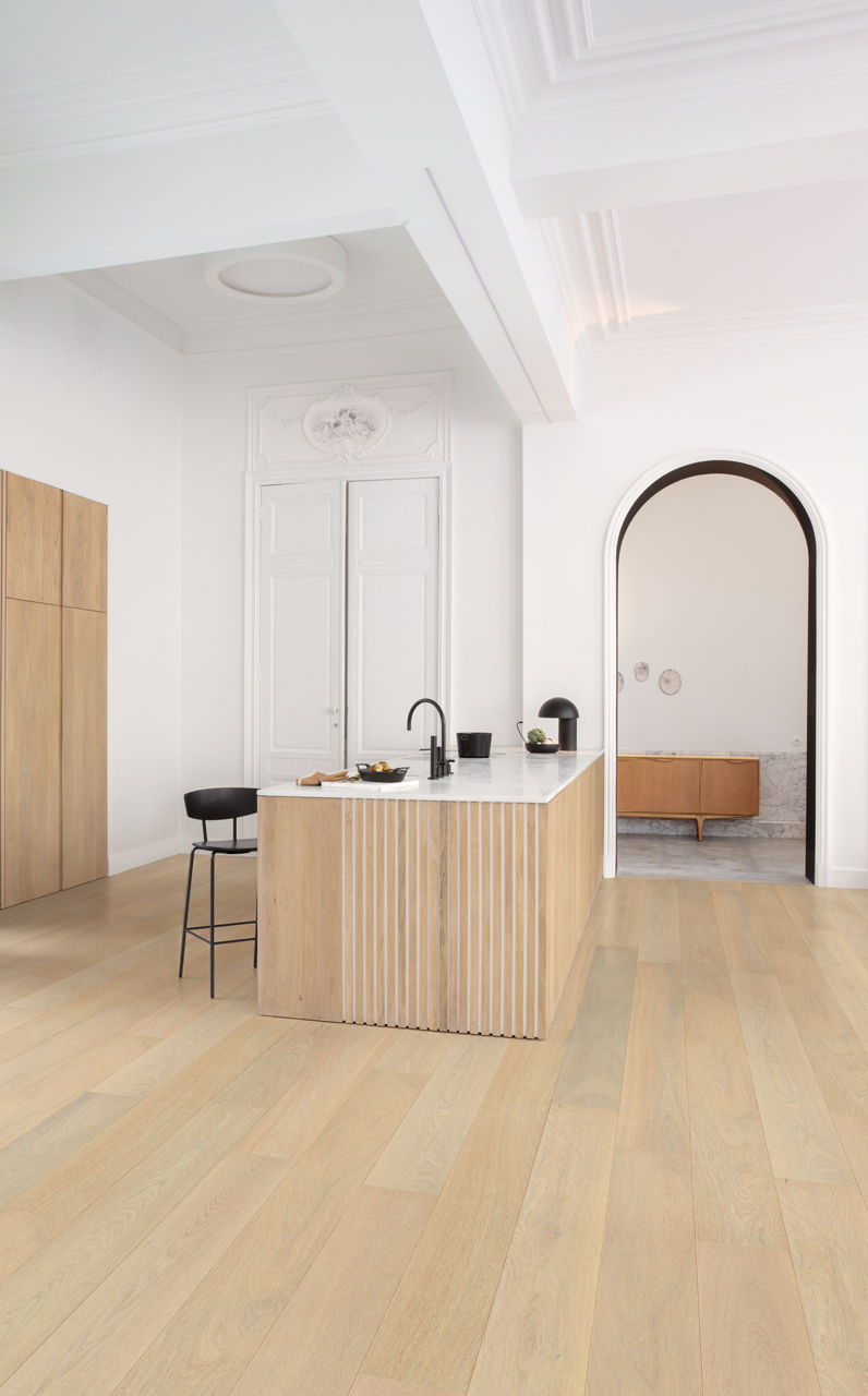 Quick-Step Cascada 'Creamy White Oak Extra Matt' CASC5606 - 2.508m2 per pack