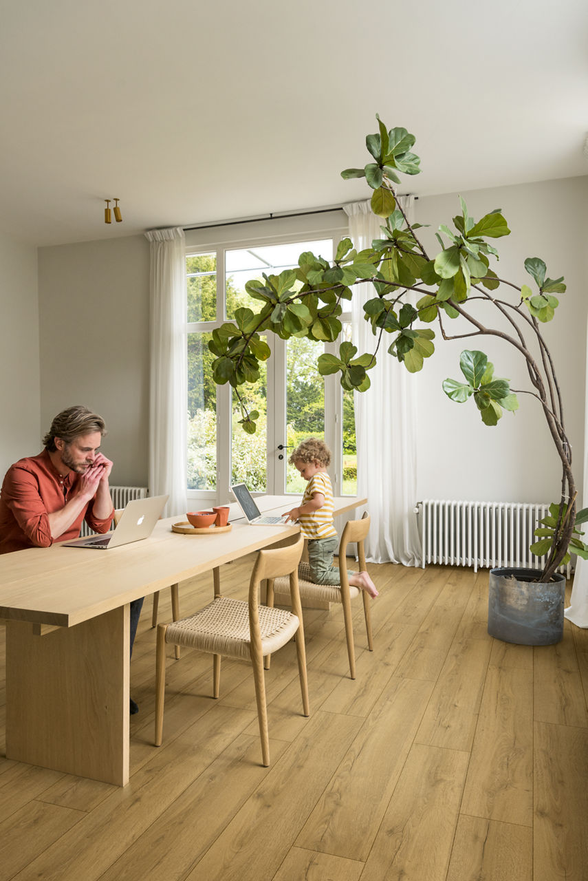 Quick-Step Classic 'Honey Brown Oak' CLM5792 - 1.596m2 per pack