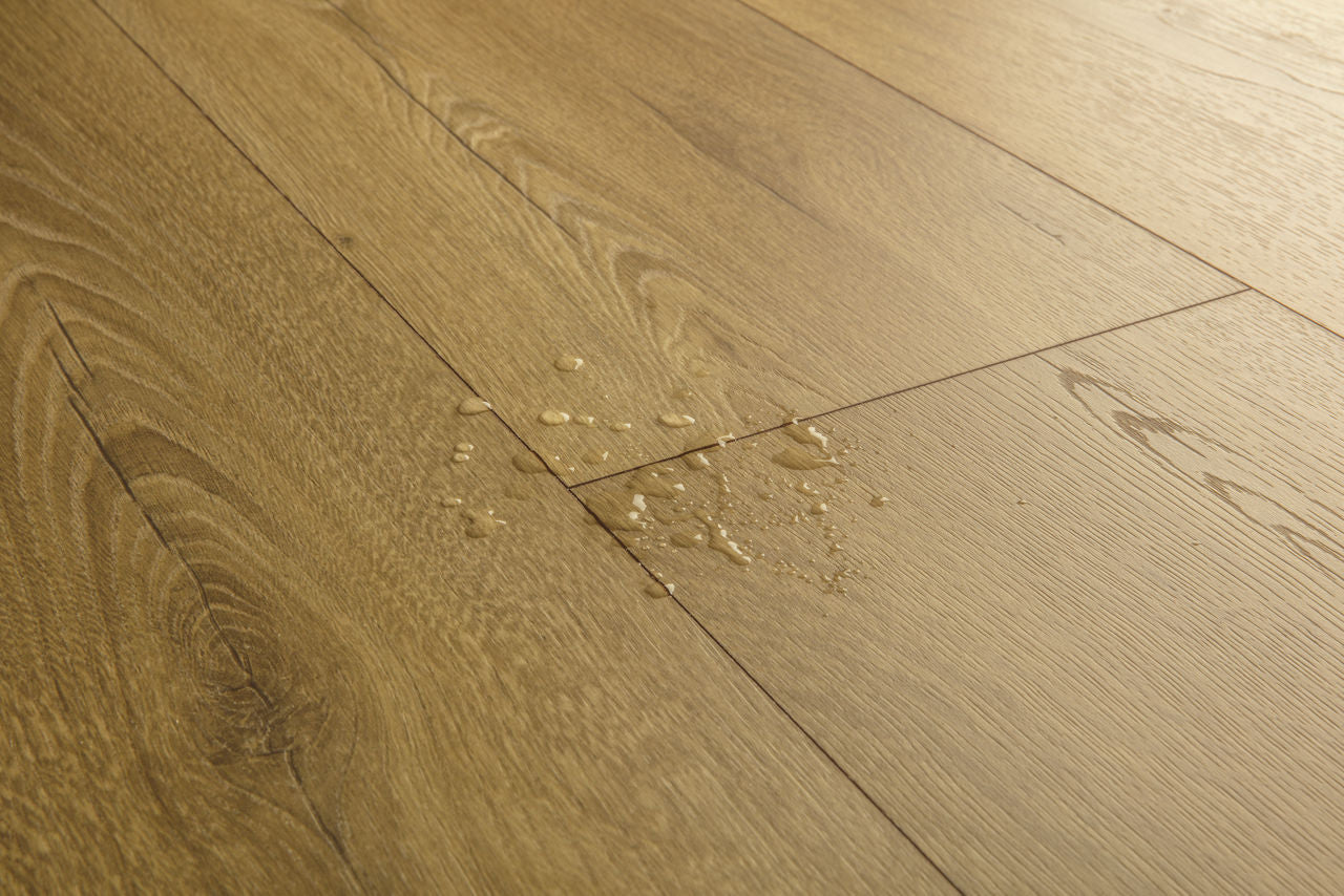 Quick-Step Classic 'Honey Brown Oak' CLM5792 - 1.596m2 per pack